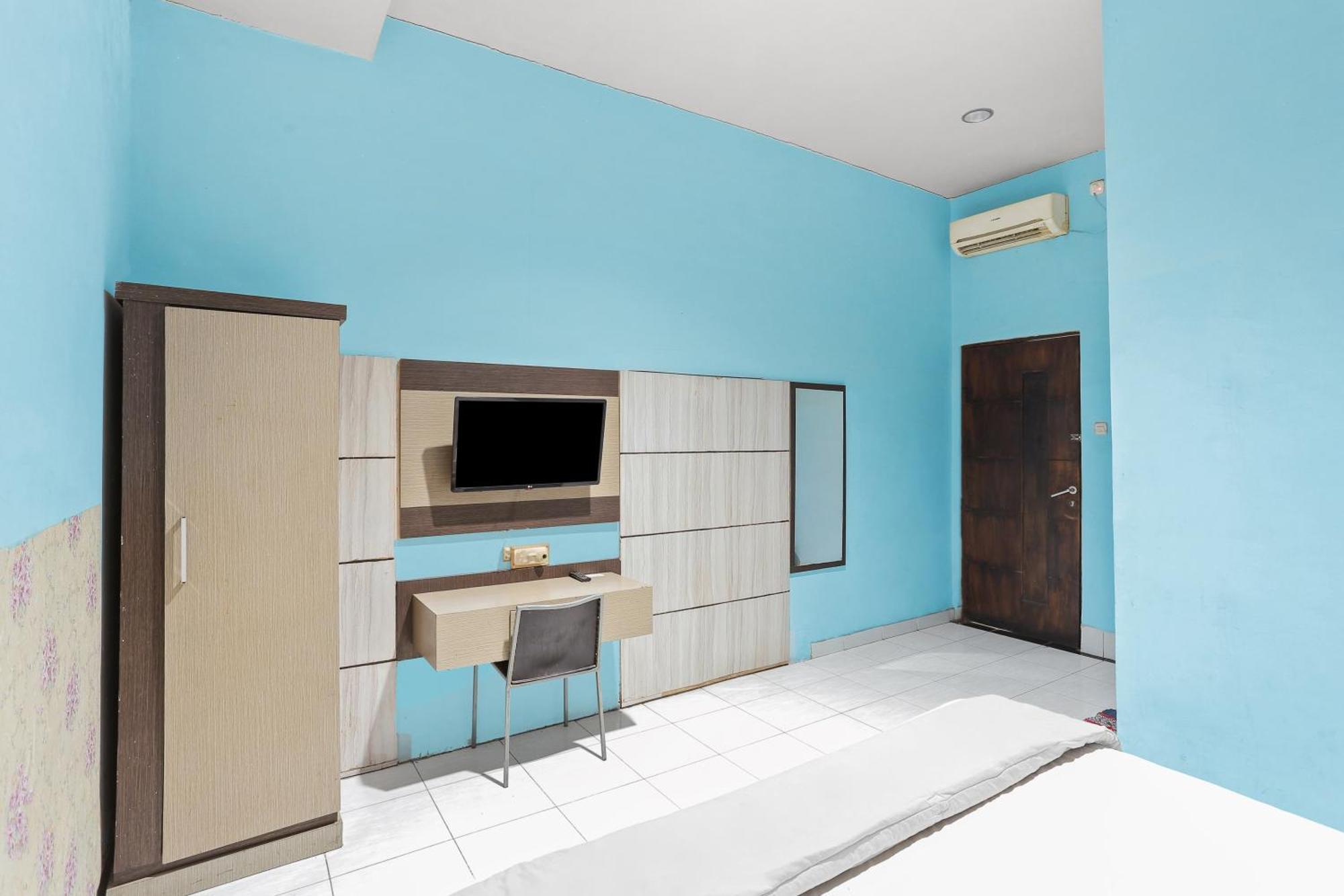 Oyo 93046 Hotel Fortuna Parepare Екстериор снимка