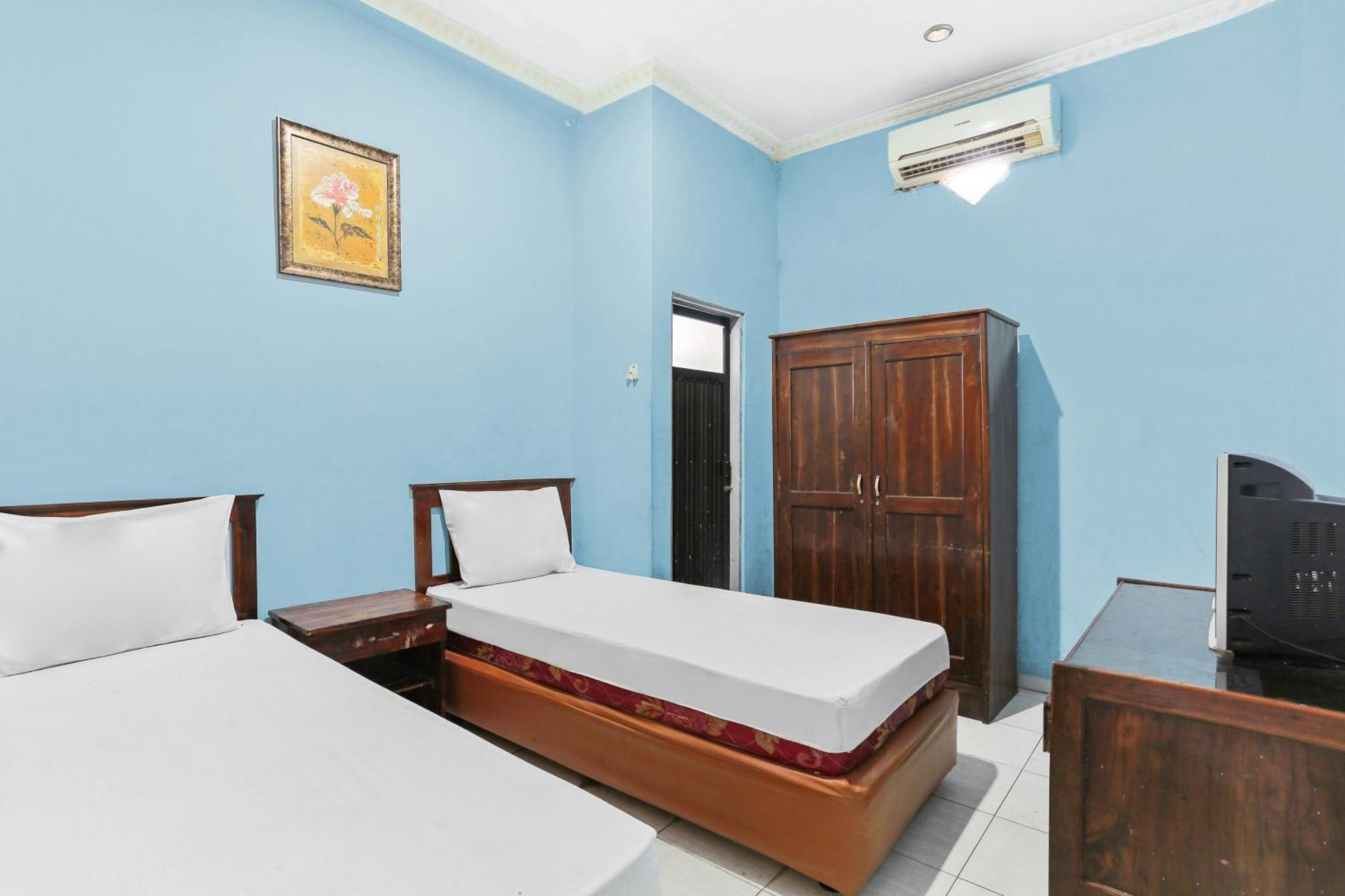 Oyo 93046 Hotel Fortuna Parepare Екстериор снимка
