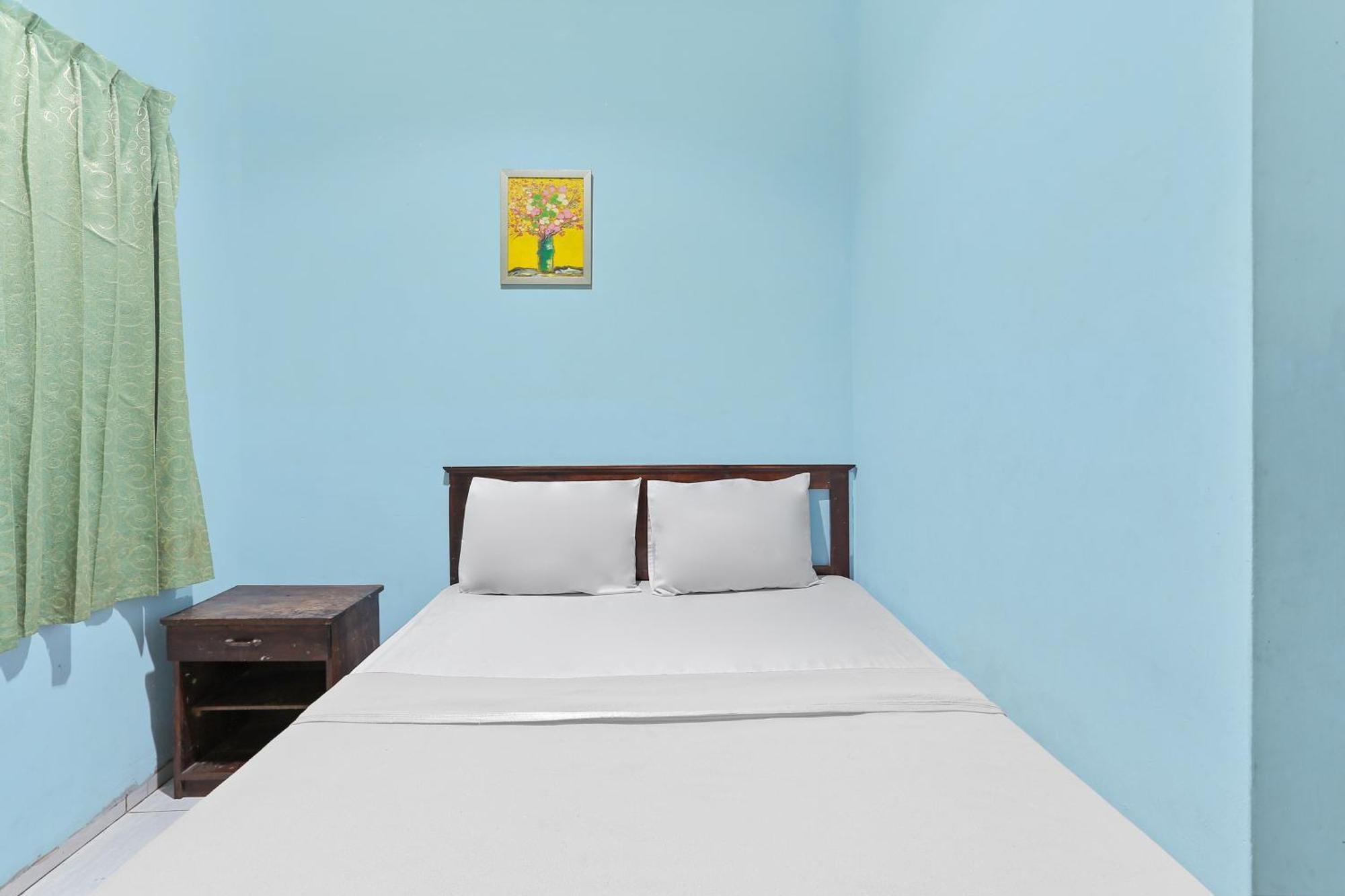 Oyo 93046 Hotel Fortuna Parepare Екстериор снимка